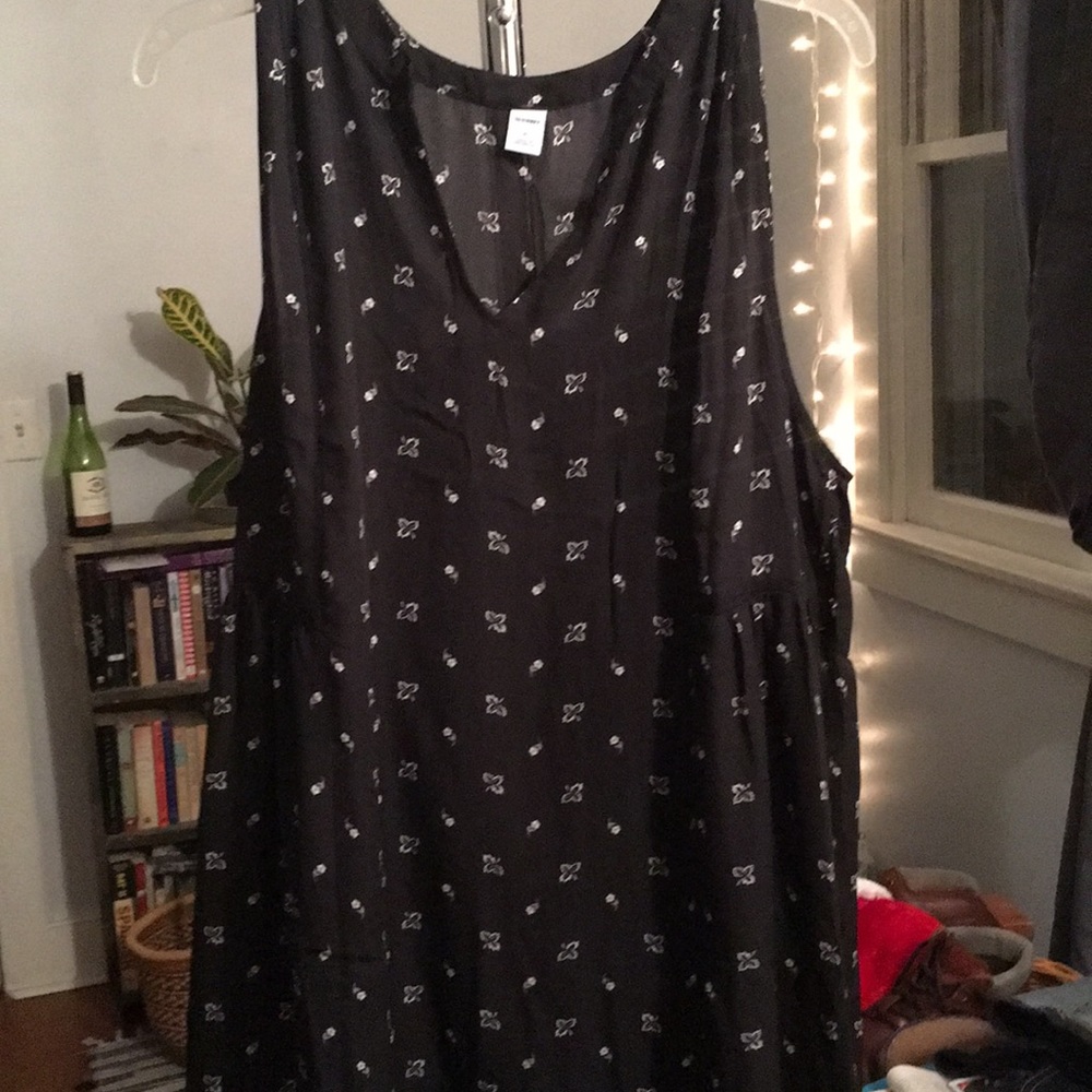 Black Floral Print Old Navy Dress - XL NWOT